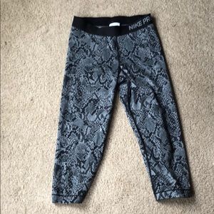 Nike cropped leggings